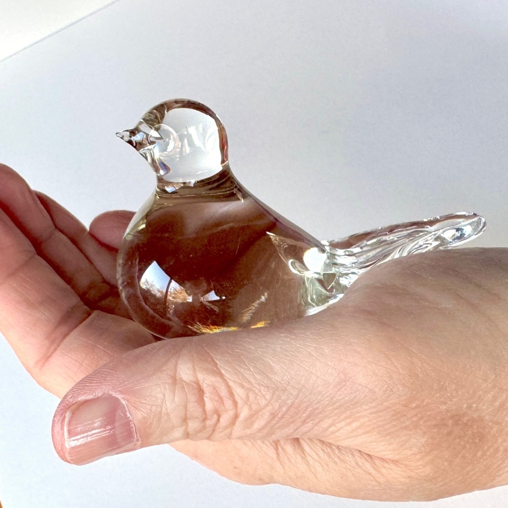 Bob and Maude St Clair Clear Bird Glass Art - Picture 8 of 10